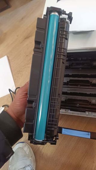 Impresora HP Color LaserJet Pro M454dn