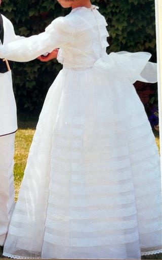 Traje comunión blanco para niña.