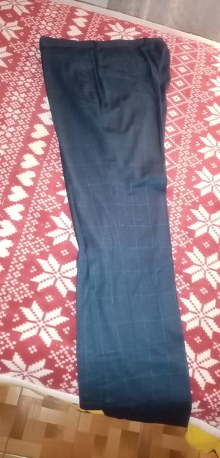Traje azul marino a cuadros