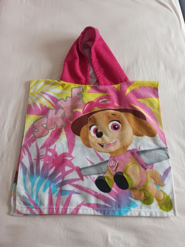 Toalla con capucha Patrulla Canina Skye