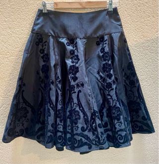 Falda negra con bordados Zara Basic