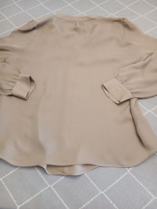 Blusa Uterqüe beige - Talla L
