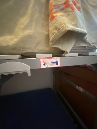 Litera Pardo Vega gris metal y madera