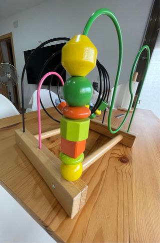 Laberinto de cuentas infantil de madera