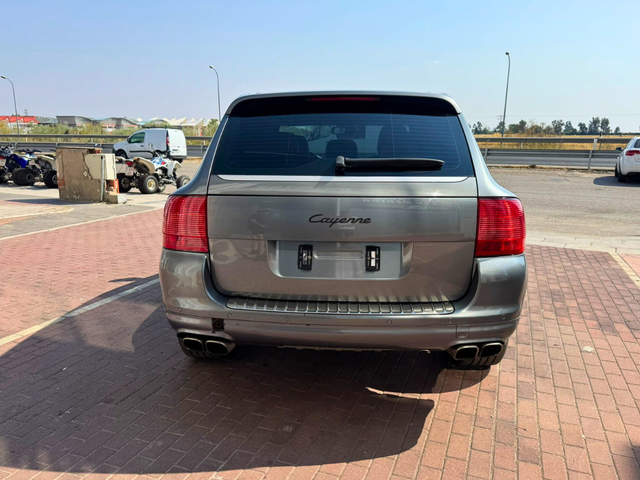 Porsche Cayenne 3.2