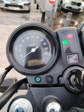 Honda CBF 600i (2012) - Moto 24