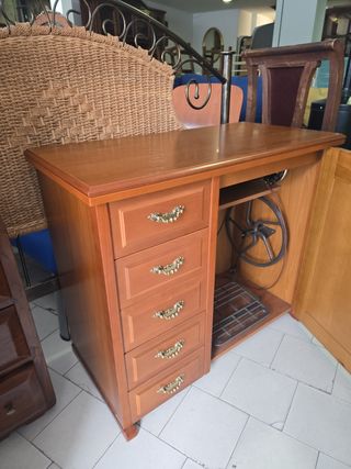 Máquina de coser Singer antigua