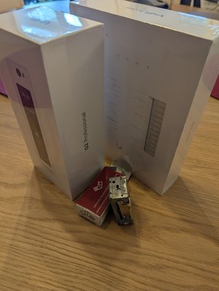 Kit Unifi Access HUB Door Y Reader G2 Pro