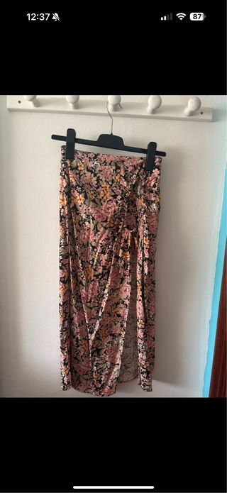 Falda larga floral negra