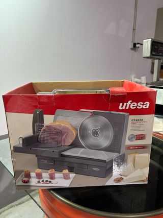 Cortador de fiambre Ufesa