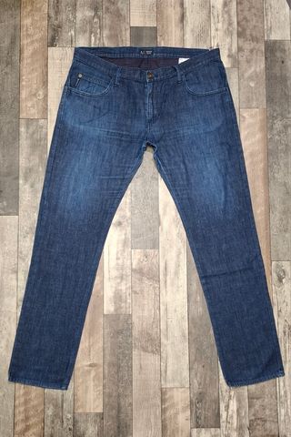 Jeans Armani Uomo Tg. W38
Polo moncler XXL 