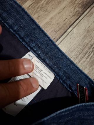 Jeans Armani Uomo Tg. W38
Polo moncler XXL 