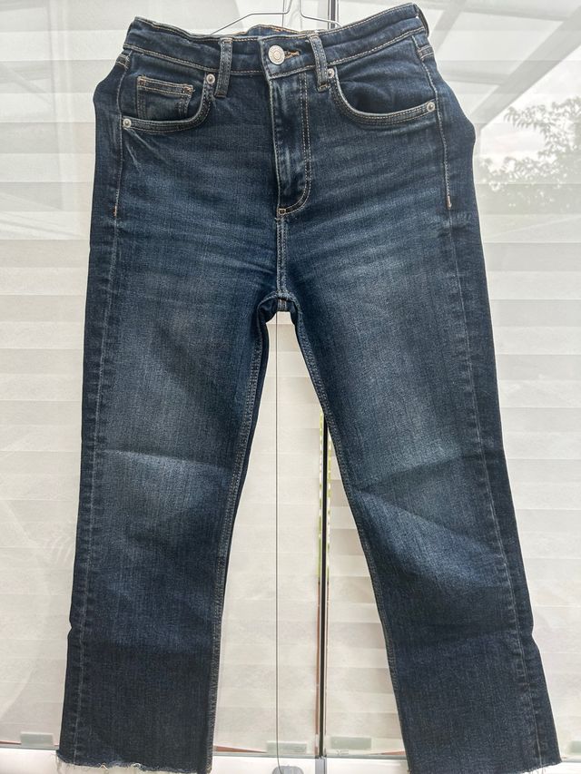 Vaqueros campana azul oscuro