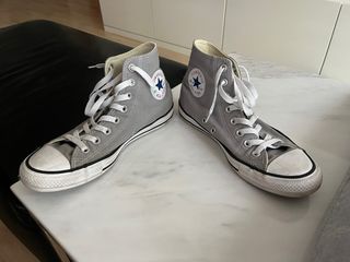 Converse grises altas