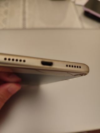 Huawei dorado - móvil roto