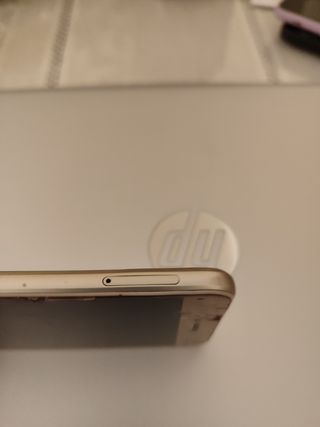 Huawei dorado - móvil roto