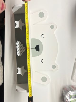 Estanteria infantil oso gris y colgador chaqueta