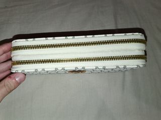 Cartera blanca con estampado 