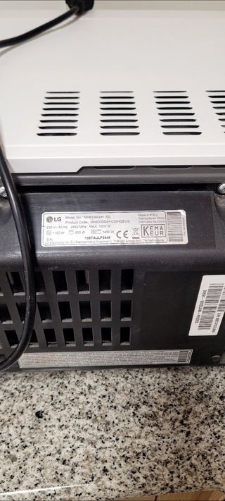 Microondas LG blanco Smart Inverter