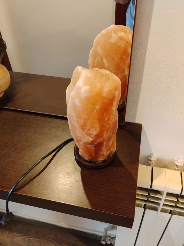 Lámpara de sal naranja