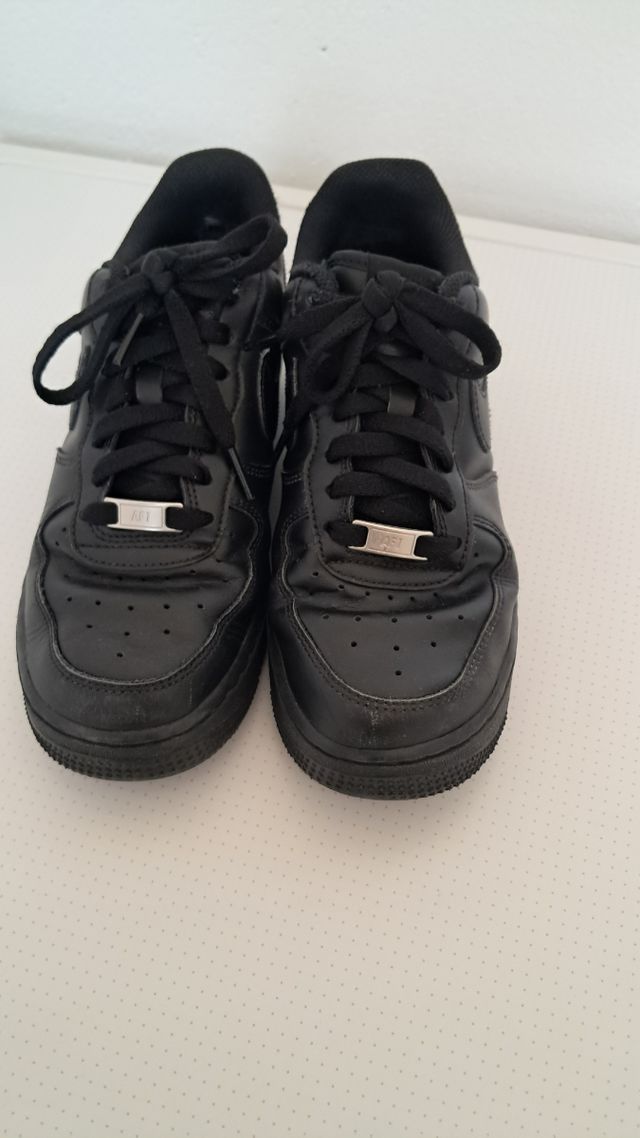 Nike Air Force 1 negras