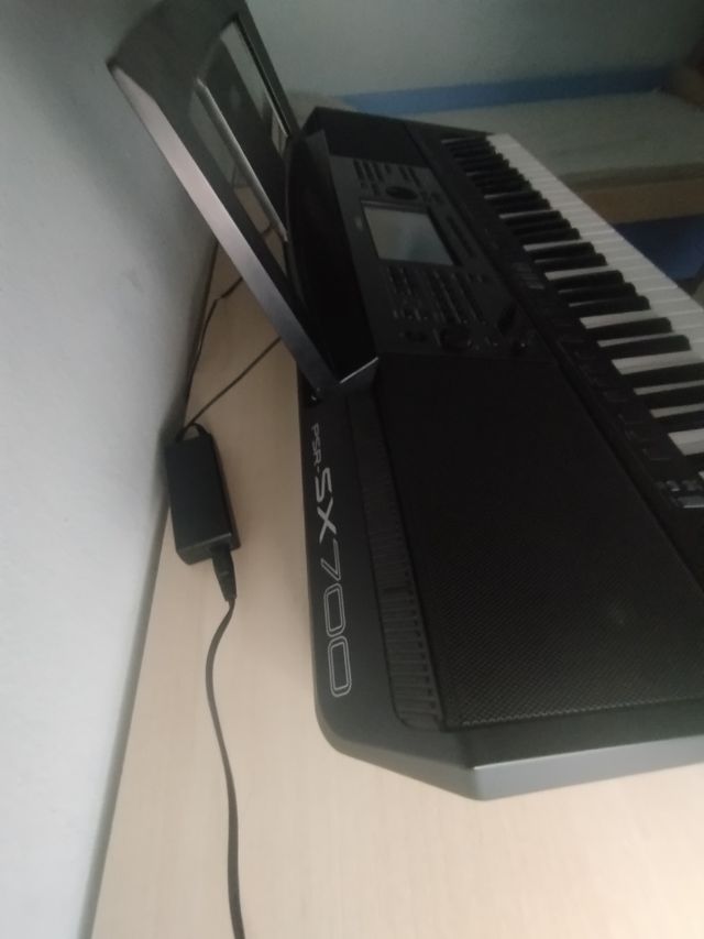Yamaha PSR-SX700 Teclado