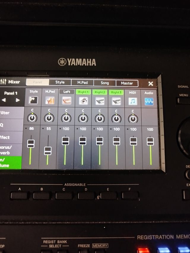 Yamaha PSR-SX700 Teclado