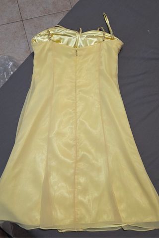 Abito giallo elegante