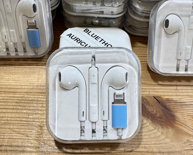 Cuffie Lightning bianche