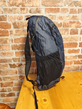 Mochila azul plegable