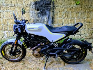 Husqvarna Vitpilen 401 - Moto