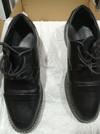 Zapatos negros niño