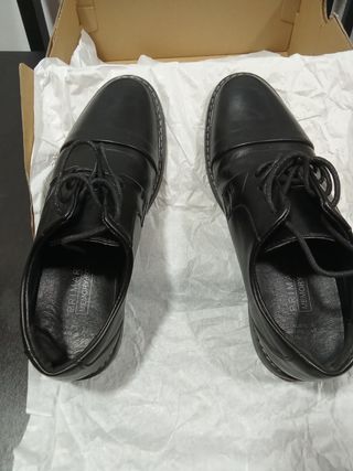 Zapatos negros niño