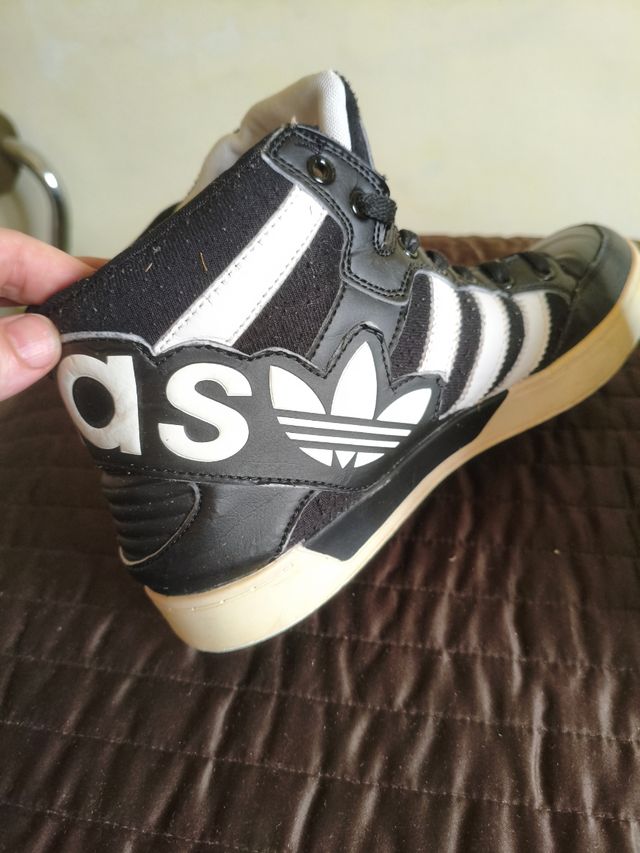 Adidas Hard Court - Scarpe alte bianche e nere