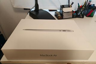 MacBook Air 13" Plata - Apple
