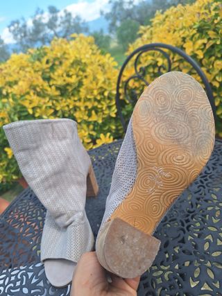 Stivaletti estivi beige/grigi 37