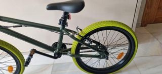 Bicicleta BMX Verde - Ruedas Amarillas