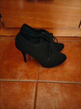 Zapatos tacón negros mujer