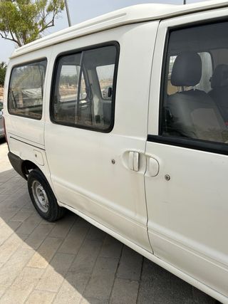 Nissan Vanette Cargo - Despiece