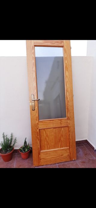 Puerta interior madera maciza