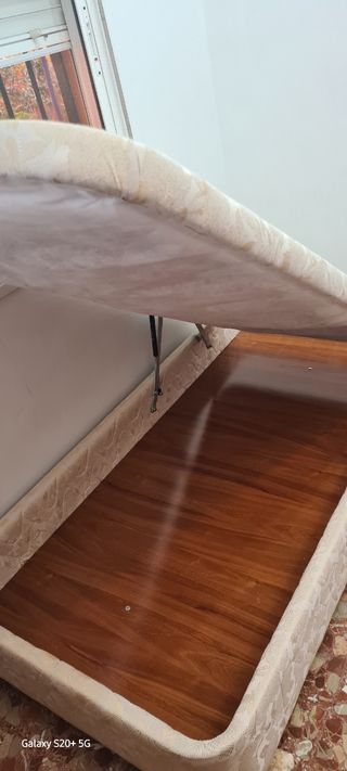 Dormitorio provenzal pintado a mano. Solo recoger.
