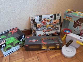 Lote juguetes niños: coches, juegos