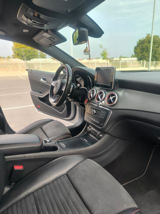 Mercedes-Benz Clase CLA 2015