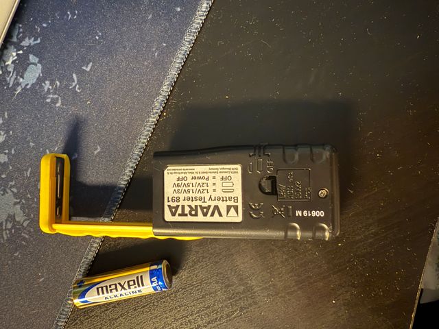 Tester Pilas Varta + pilas LR44