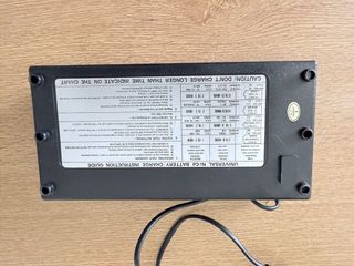 Cargador baterías Ni-Cd Universal