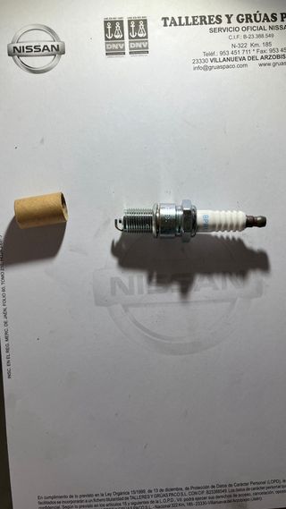 Bujías NGK 22401-V1415 Nissan