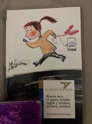 Renata toca el piano, estudia inglés y etcétera...