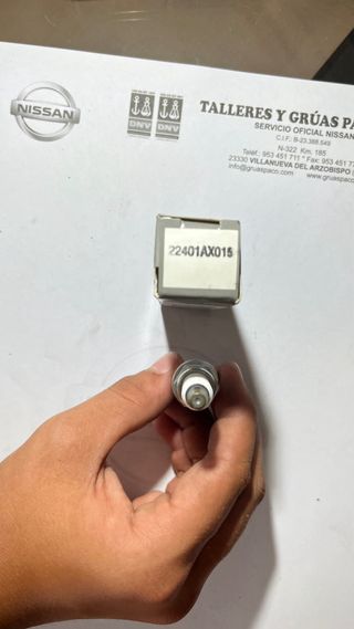 Bujías Nissan 22401AX015 (x4)