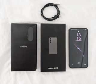 Samsung Galaxy S24 FE - Negro
