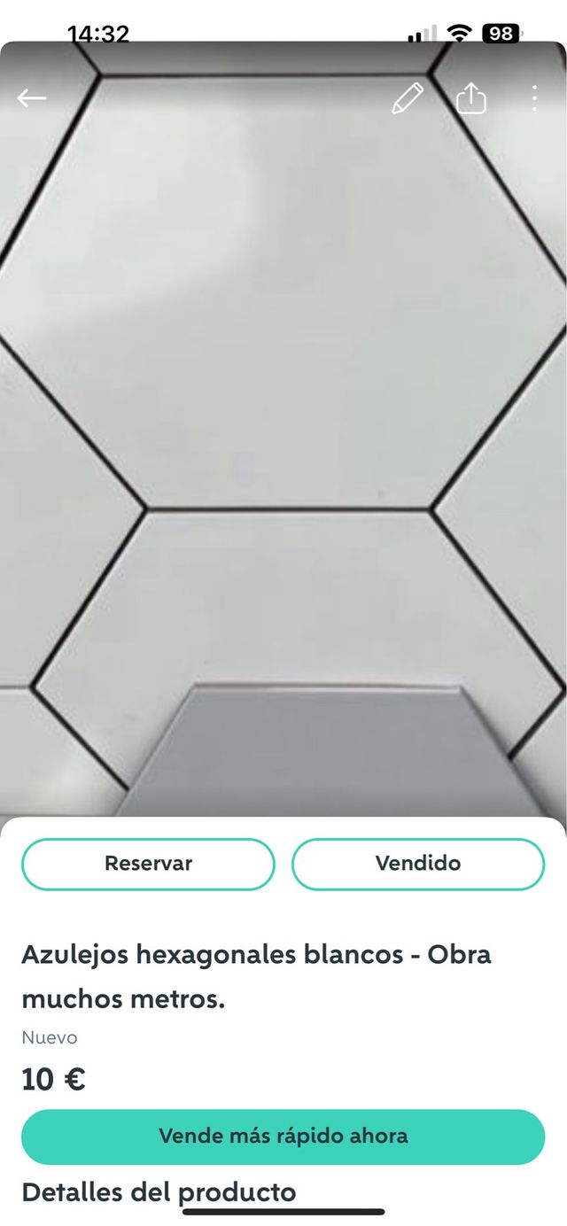 Azulejos hexagonales grises y blancos